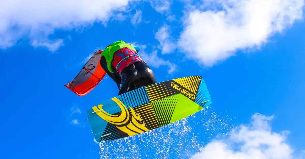 Comment débuter le kitesurf en toute sécurité